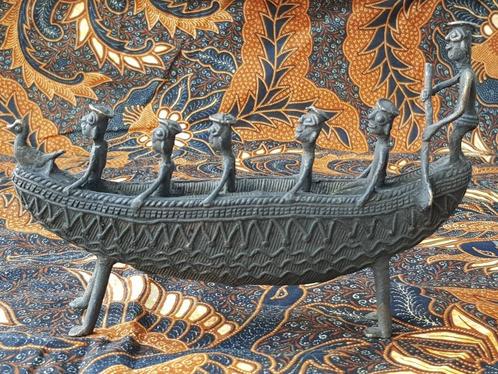 Prachtig antiek brons beeldje uit India van boot met mannen., Antiek en Kunst, Kunst | Niet-Westerse kunst, Ophalen of Verzenden