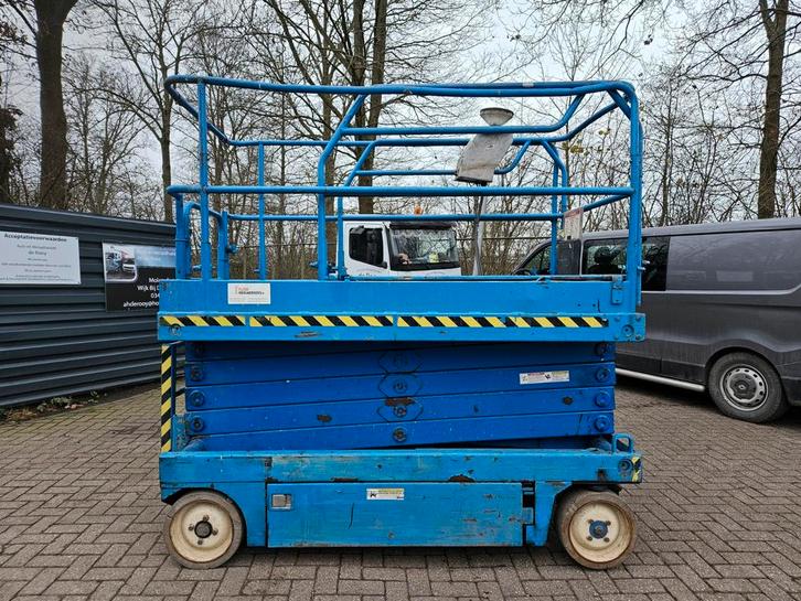 2x Hoogwerker te koop: Upright & Haulotte, Zakelijke goederen, Machines en Bouw | Liften, Steigers en Ladders, Ophalen