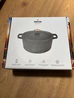 Nieuw in doos zwarte Buccan braadpan 24cm, Ophalen of Verzenden, Nieuw, Gietijzer, Koekenpan of Braadpan