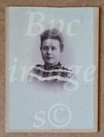 cdv Tienermeisje Ella Dozy 1900, Verzamelen, Foto's en Prenten, Verzenden, Voor 1940, Gebruikt, Foto