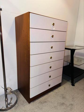 Groot formaat vintage ladekast met 7 lades beschikbaar voor biedingen