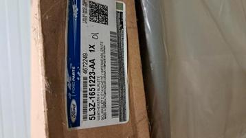 Ford F-150 5L3Z-1651222-AA Weatherstrip L+R beschikbaar voor biedingen