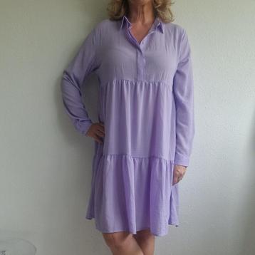 JFY (Jacqeline de Yong) strokenjurk. Maat 40. Lila beschikbaar voor biedingen