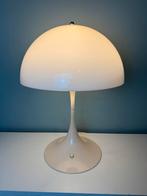 Panthella Tafellamp - Verner Panton - Louis Poulsen, Kunststof, Gebruikt, ?, Minder dan 50 cm