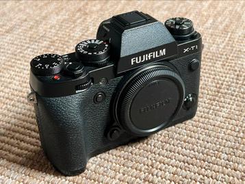 Fujifilm X-T1 systeemcamera met 18-55 mm f/2.8-4 R LM OIS beschikbaar voor biedingen