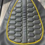 Zadelhoes Piaggio Zip geel audi rs custom buddydek, Piaggio, Info@jynkx.com, Jynkx, Nieuw