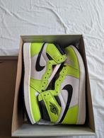 Nike Air Jordan 1 Retro Volt maat 43, Kleding | Heren, Schoenen, Ophalen of Verzenden, Nieuw