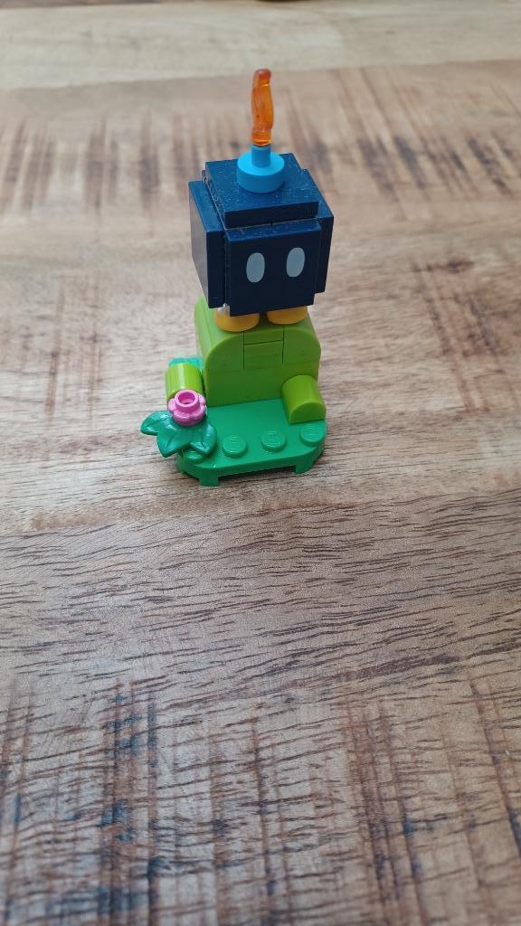 LEGO Super Mario| Bob-OMB, Kinderen en Baby's, Speelgoed | Duplo en Lego, Zo goed als nieuw, Lego, Complete set, Ophalen of Verzenden