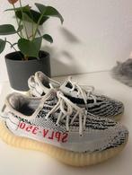 Yeezy zebra 350, Kleding | Heren, Schoenen, Ophalen of Verzenden, Zo goed als nieuw, Wit