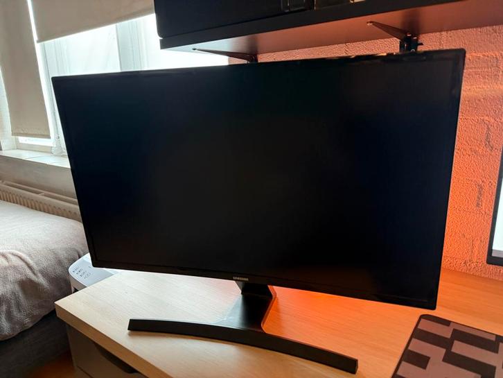 Samsung S27e500c Curved Monitor - 27 inch, Computers en Software, Monitoren, Gebruikt, 61 t/m 100 Hz, HDMI, Gaming, Curved, VA