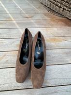 Alexandra Suede Pumps Mt 38 nieuw, Kleding | Dames, Pumps, Bruin, Nieuw, Ophalen of Verzenden