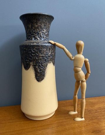 80 jaren D63 Ü-Keramik grote vaas zandkleur FATLAVA hals beschikbaar voor biedingen