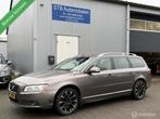 Volvo V70 2.5T Summum Automaat, 5 cilinder, Auto's, Volvo, 2521 cc, 92 €/maand, Euro 4, 750 kg