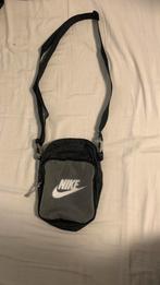 Nike schoudertasje, Sieraden, Tassen en Uiterlijk, Tassen | Schoudertassen, Overige merken, Gebruikt, Ophalen of Verzenden, Zwart
