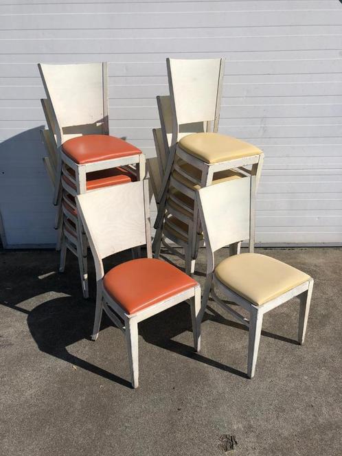 13 houten horeca bistro café stoelen gestoffeerd stapelbaar, Huis en Inrichting, Stoelen, Gebruikt, Vijf, Zes of meer stoelen