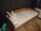 Een-persoons bed met matras, Huis en Inrichting, Slaapkamer | Bedden, 90 cm, Eenpersoons, Zo goed als nieuw, Hout