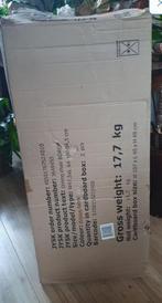 Vier dezelfde eetkamerstoelen 2 hagelnieuw, Bruin, Nieuw, Vier, Hout