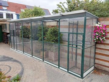 Volière beschikbaar voor biedingen