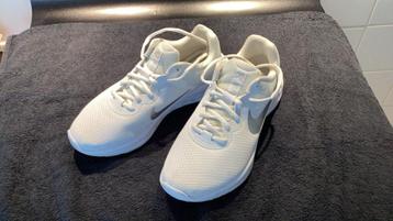 Nike Running Schoenen Maat 40 - Zo Goed Als Nieuw! beschikbaar voor biedingen