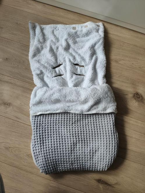 Koeka voetenzak maxicosi grijs wafel als nieuw, Kinderen en Baby's, Dekens, Slaapzakjes en Inbakerproducten, Zo goed als nieuw