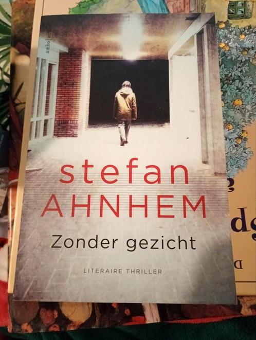 Stefan Ahnhem - Zonder gezicht, Boeken, Thrillers, Zo goed als nieuw, Nederland, Ophalen of Verzenden