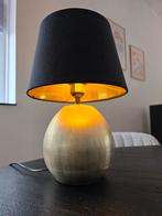 Tafellamp met zwarte / gouden kap en gouden voet., Huis en Inrichting, Lampen | Tafellampen, Ophalen, Gebruikt, Stof, Minder dan 50 cm