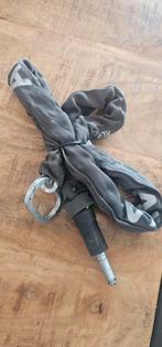 Axa defender insteekslot kettingslot, Fietsen en Brommers, Fietsaccessoires | Fietssloten, Ophalen of Verzenden, Zo goed als nieuw