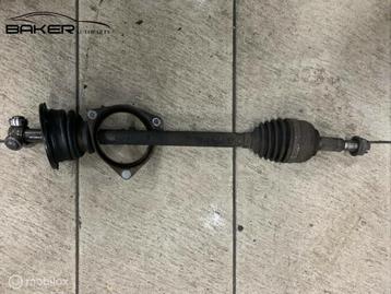 Aandrijfas linksvoor Renault Twingo II ('07-'14) 8200482429 beschikbaar voor biedingen