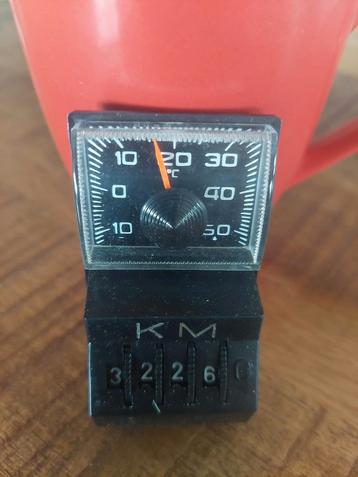 NOS dagteller teller met temperatuurmeter oldtimer vintage. beschikbaar voor biedingen