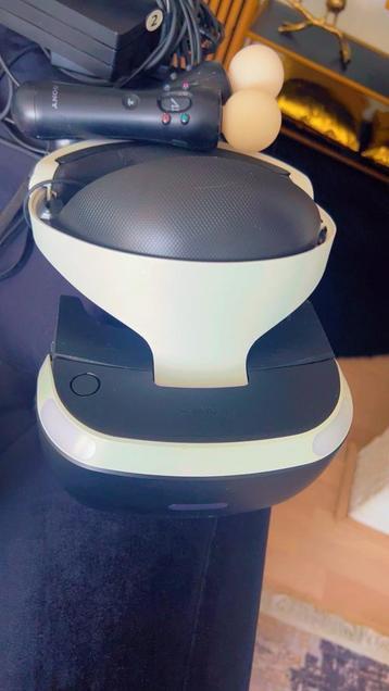 PlayStation VR-bril + Move Controllers beschikbaar voor biedingen