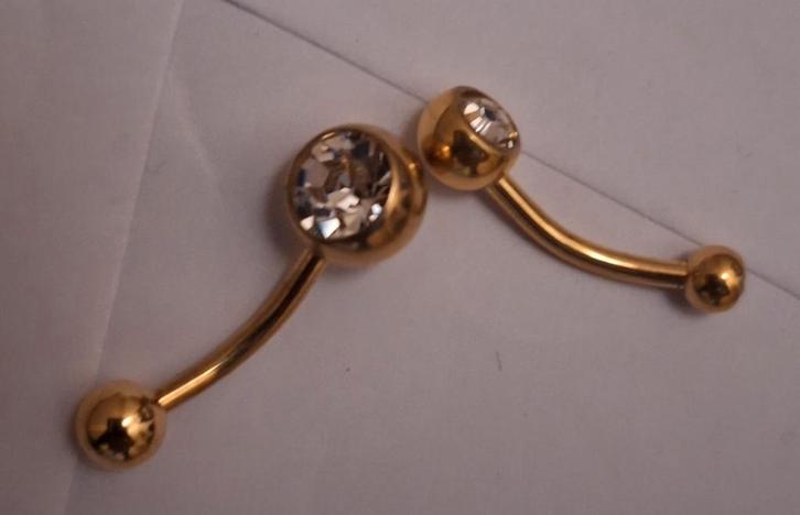2 goudkleurige titanium navelpiercings met steentje, Sieraden, Tassen en Uiterlijk, Piercings, Nieuw, Navelpiercing, Overige materialen