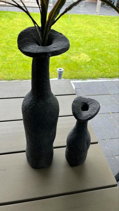 Zwarte betonlook decoratie vazen, Huis en Inrichting, Woonaccessoires | Vazen, Zo goed als nieuw, Zwart, Minder dan 50 cm, Glas