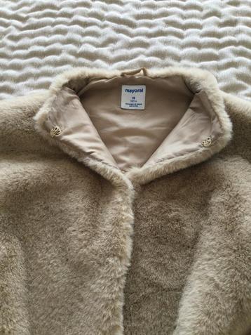 Mayoral bodywarmer is voor 18 jaar of maat S beschikbaar voor biedingen