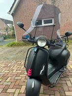 Vespa primavera sport, Fietsen en Brommers, Snorfietsen en Snorscooters, Vespa, Zo goed als nieuw, Ophalen