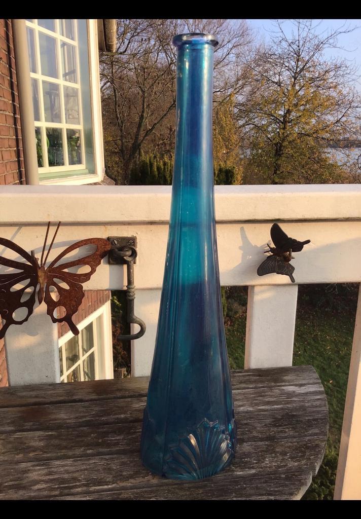 Hoge fles, soort empoli genie fles 40 cm geverfd blauw slank, Huis en Inrichting, Woonaccessoires | Vazen, Zo goed als nieuw, Blauw