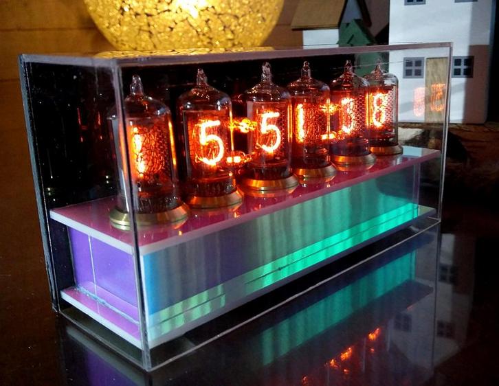 NIXIE KLOK met ZM1082 buisjes 1970, Huis en Inrichting, Woonaccessoires | Klokken, Zo goed als nieuw, Staande klok, Digitaal, Ophalen of Verzenden