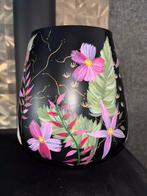 Vaas roze groen zwart handgeschilders 24 cm, Huis en Inrichting, Woonaccessoires | Vazen, Ophalen of Verzenden, Zo goed als nieuw