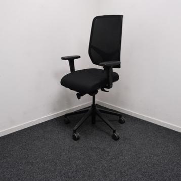Giroflex 68 - Bureaustoel - Netweave rug beschikbaar voor biedingen