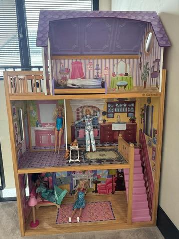 KidKraft poppenhuis - 3 verdiepingen inc meubels en poppen beschikbaar voor biedingen