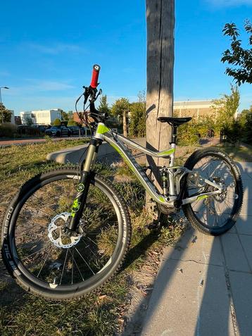 Giant Trance 1.5 Full Suspension beschikbaar voor biedingen
