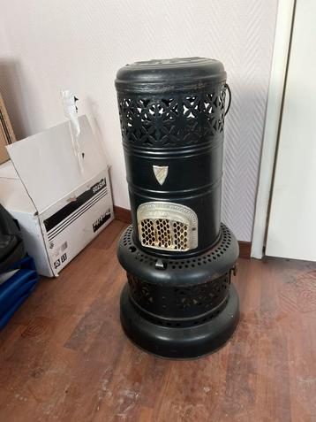 Petroleum kachel met 20 liter petroleum. 100 euro beschikbaar voor biedingen