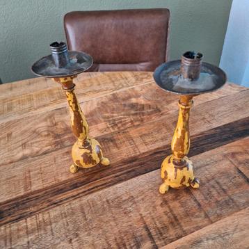 Oude Kandelaars - Set van 2 beschikbaar voor biedingen