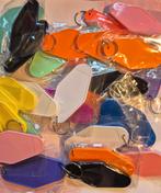 Set van 32 plastic sleutelhangers met zilveren ring, Unknown, Nieuw, Unknown, Generic