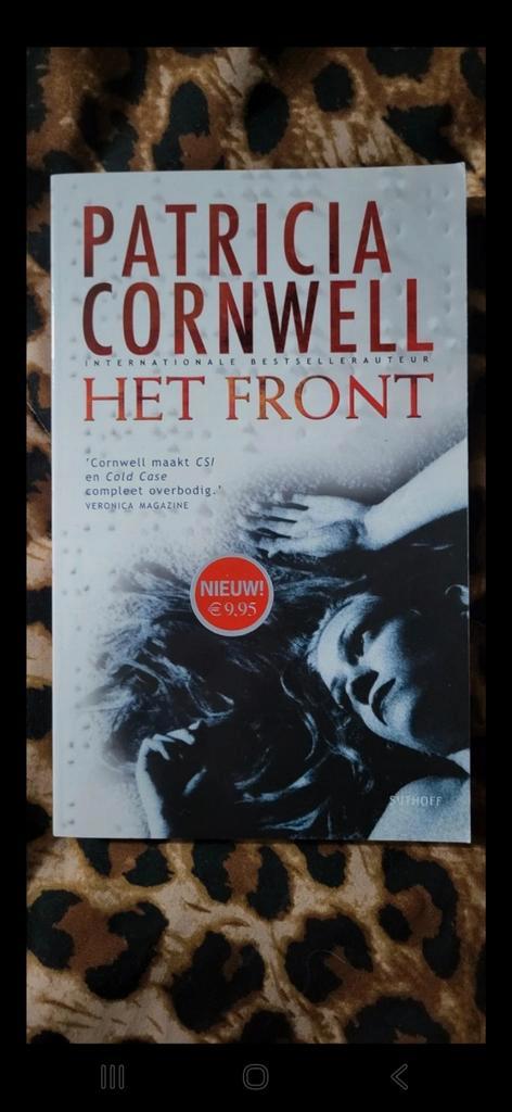Het Front - Patricia Cornwell thriller, Boeken, Thrillers, Zo goed als nieuw, Nederland, Ophalen of Verzenden
