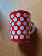 BEKER ROOD MET WITTE STIPPEN POLKADOT ❤️ HEMA, Ophalen of Verzenden, Zo goed als nieuw, Overige stijlen, Kop(pen) en/of Schotel(s)