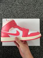 Air Jordan 1 Mid Strawberries And Cream - Maat 38,5, Nieuw, Nike, Ophalen of Verzenden, Roze