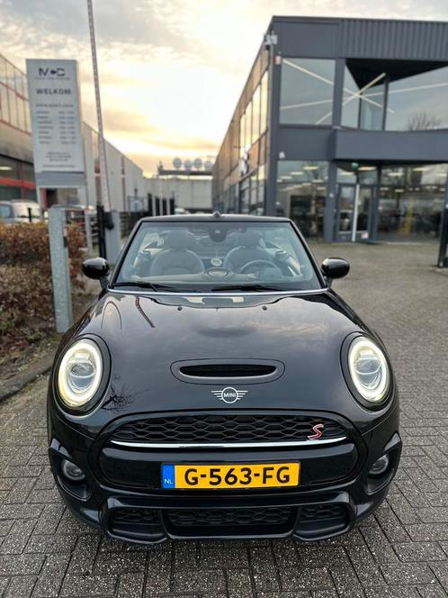 Mini cooper S Cabrio JCW (f57) 2.0 192pk Aut 2019 Zwart, Auto's, Mini, Particulier, John Cooper Works, ABS, Achteruitrijcamera