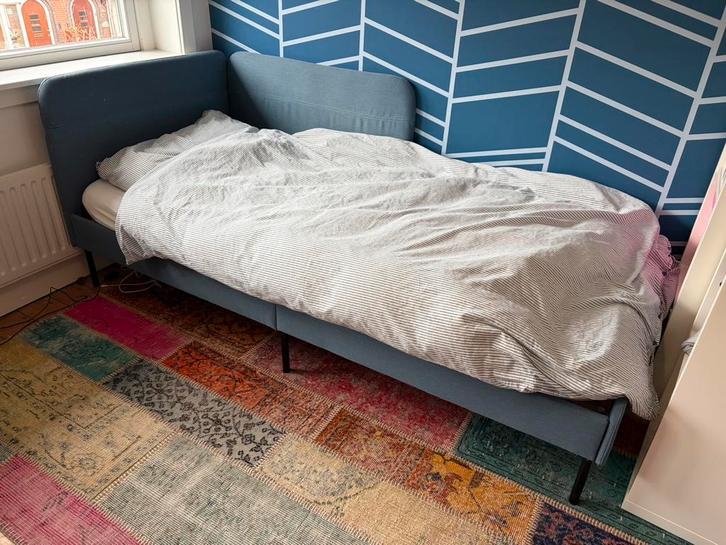 Comfortabel IKEA BLÅKULLEN bed - bed én bank in één!, Huis en Inrichting, Slaapkamer | Bedden, Zo goed als nieuw, Eenpersoons