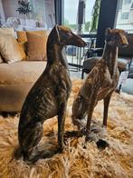 Beeld windhond bronskleur polyester, Ophalen of Verzenden, Nieuw, Dier