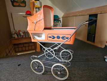 Vintage Poppenwagen - Nostalgie! beschikbaar voor biedingen